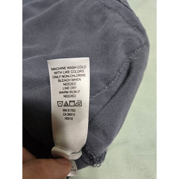 Maurices size 2 women's gray zip up x waist vest - Picture 9 of 11